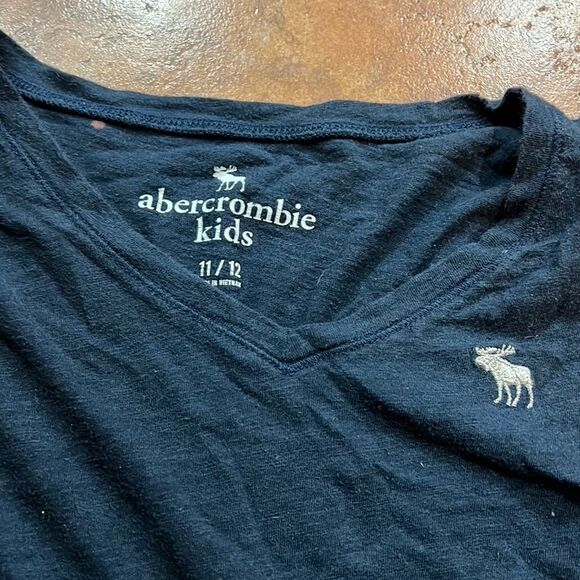 Abercrombie kids short sleeve T size 11/12 - Picture 5 of 7